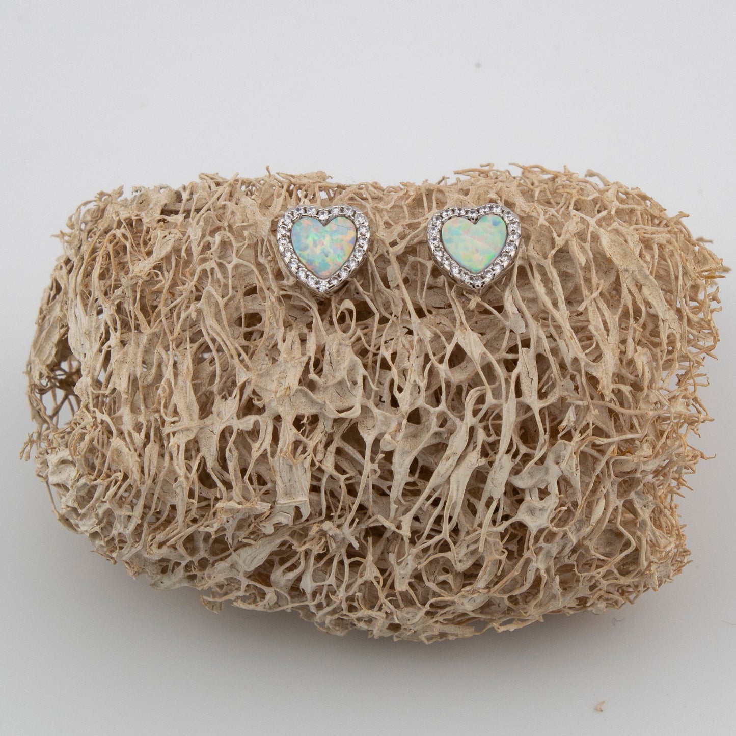 Par Pendientes Forma Corazón Plata Esterlina S925 y Bañado en Rodio. PD2314077R - Henor