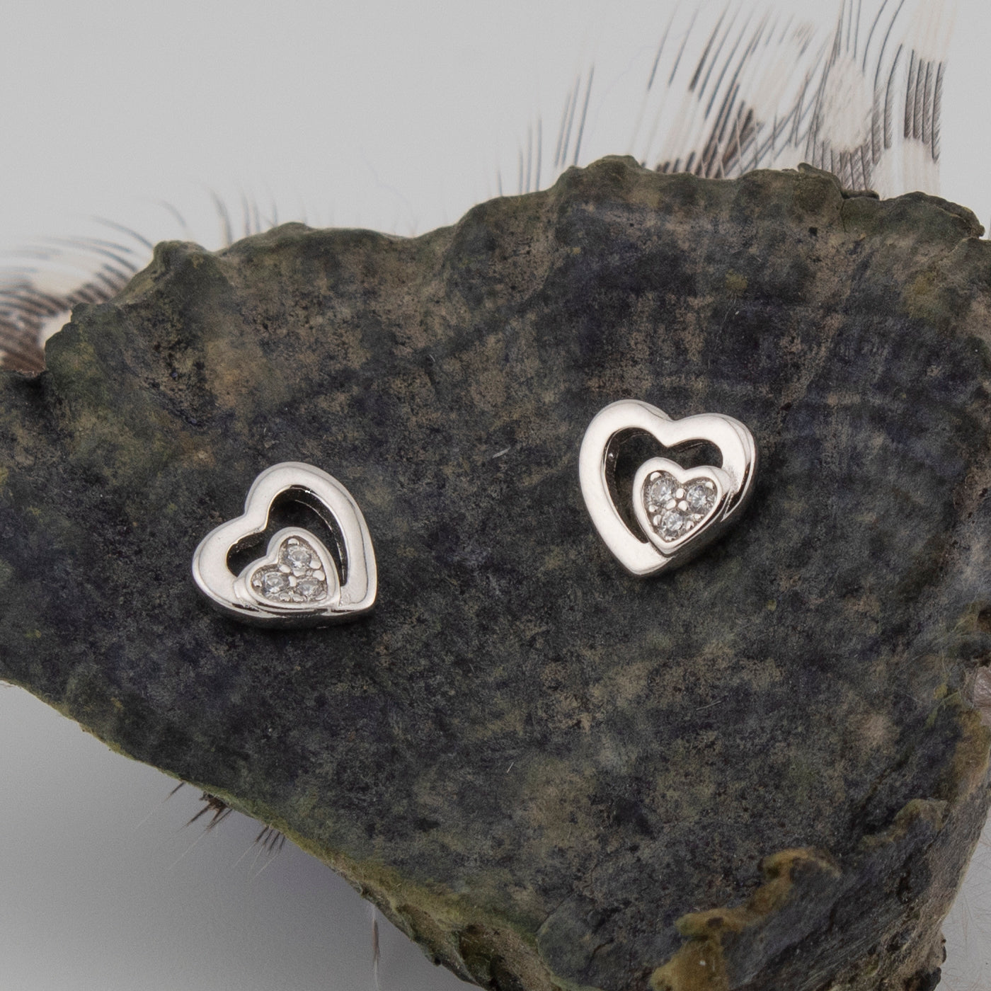 Pendientes doble corazón En fina Plata de Ley S925 con Baño Rodio y Zirconita PD2316473R - Henor