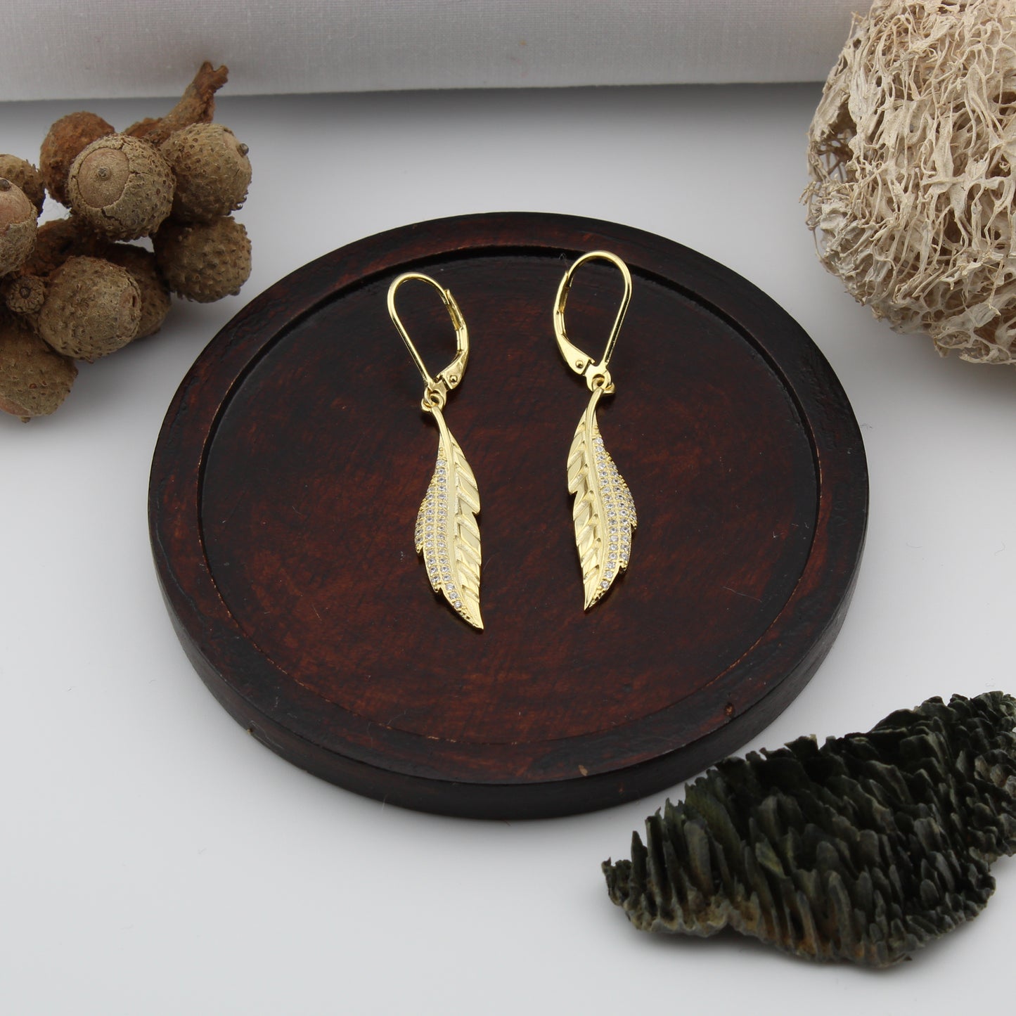Pendientes dos cuerpos con forma de Hoja en Plata de Ley 925 con Baño de Oro 18K y Circonita. PD2316484O - Henor