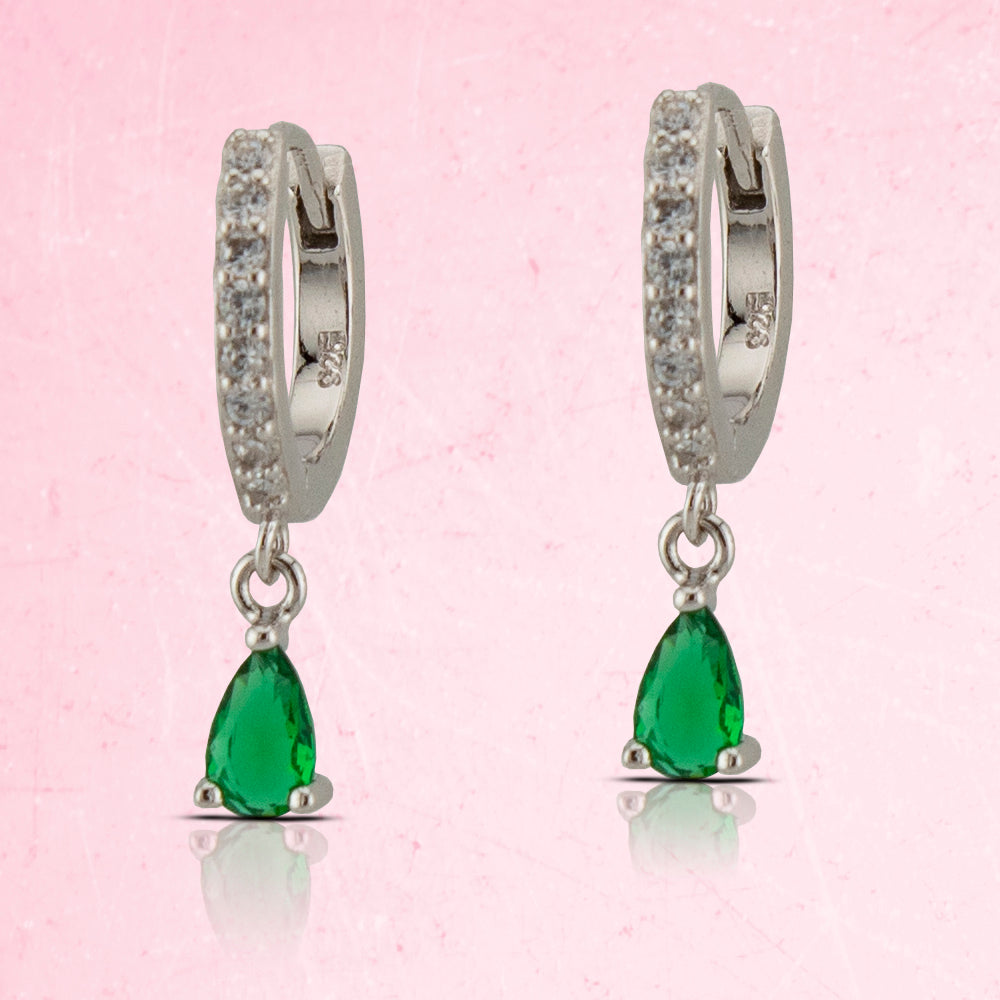 Par Pendientes Aro-Criolla con Zirconitas blancas y Esmeralda. engaste manual en forma de lágrima. Plata de Ley Baño Rodio. PD2316727R - Henor