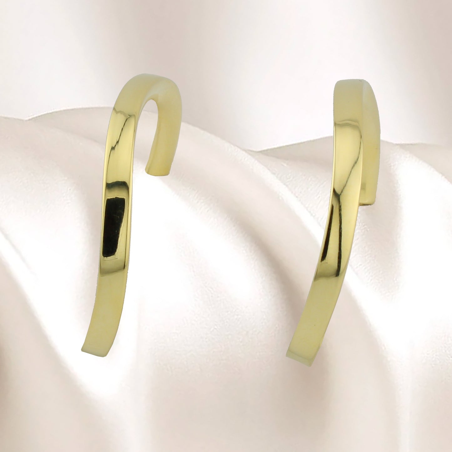 Pendientes Aro - Criolla en cuadrado 4mm en Plata de Ley S925 con baño Oro 18K PD2316826O - Henor