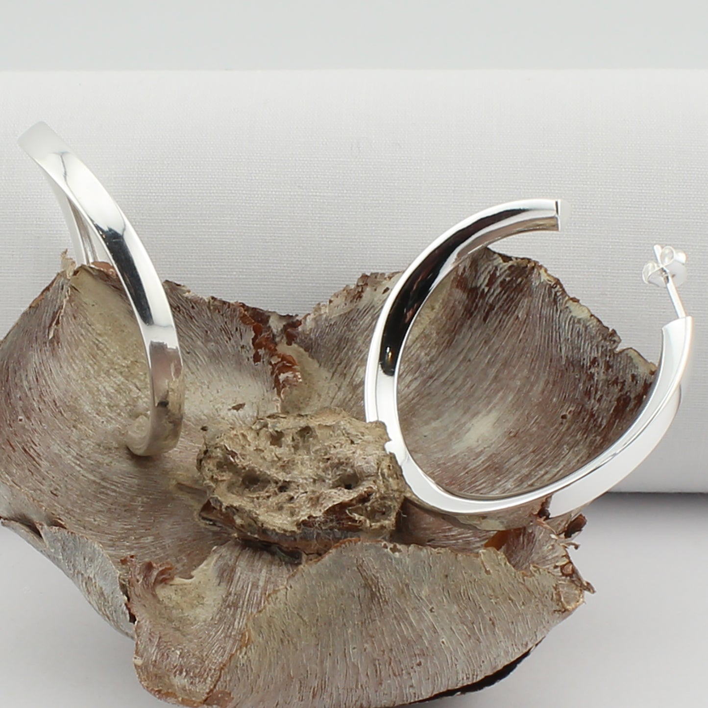 Pendientes Aro-Criolla en cuadrado 4mm en Plata de Ley S925. PD2316826P - Henor