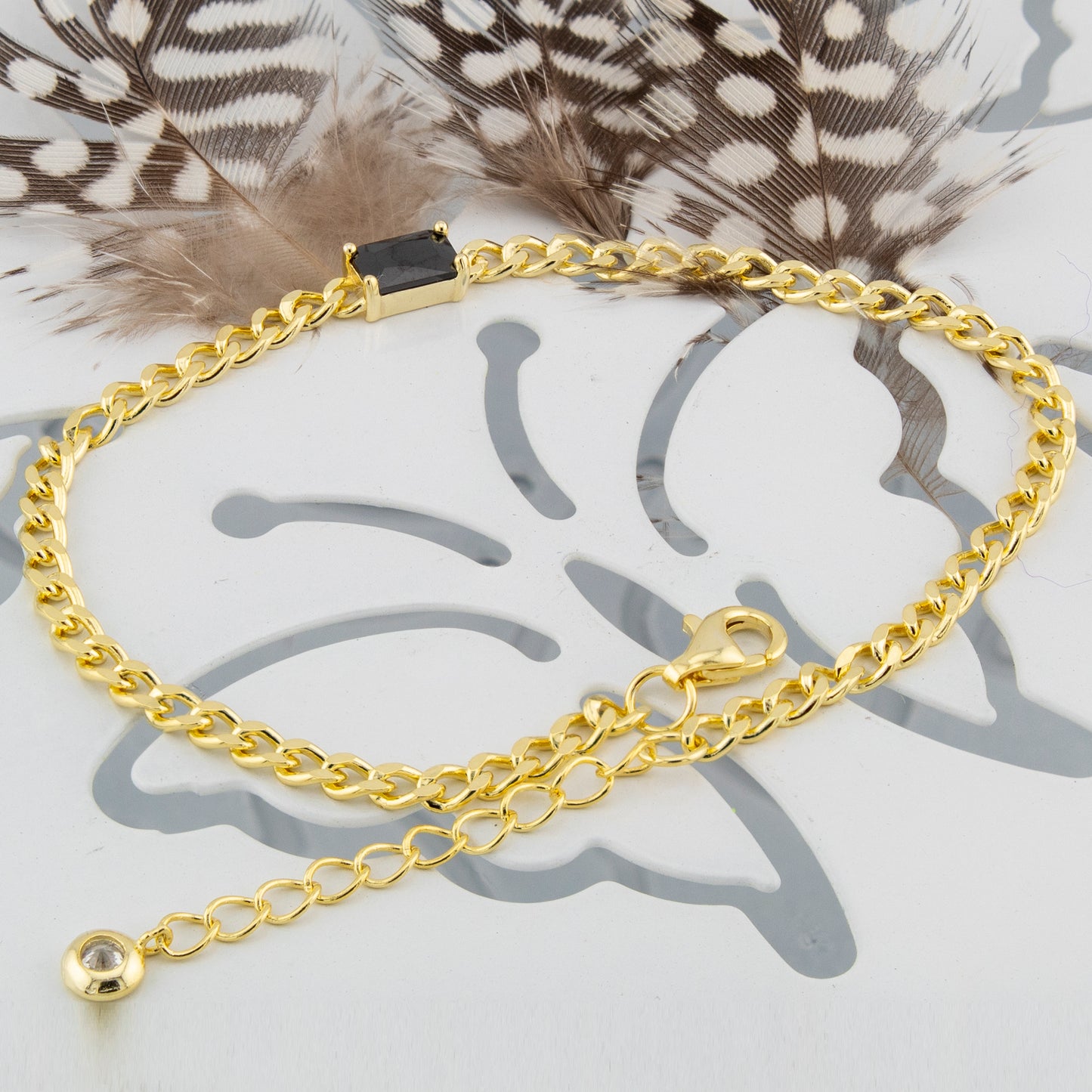 Pulsera cadena Barbada con piedra Zirconita Negra central en forma Baguet en plata de Ley S925 baño en Oro 18K. PS3315715O - Henor