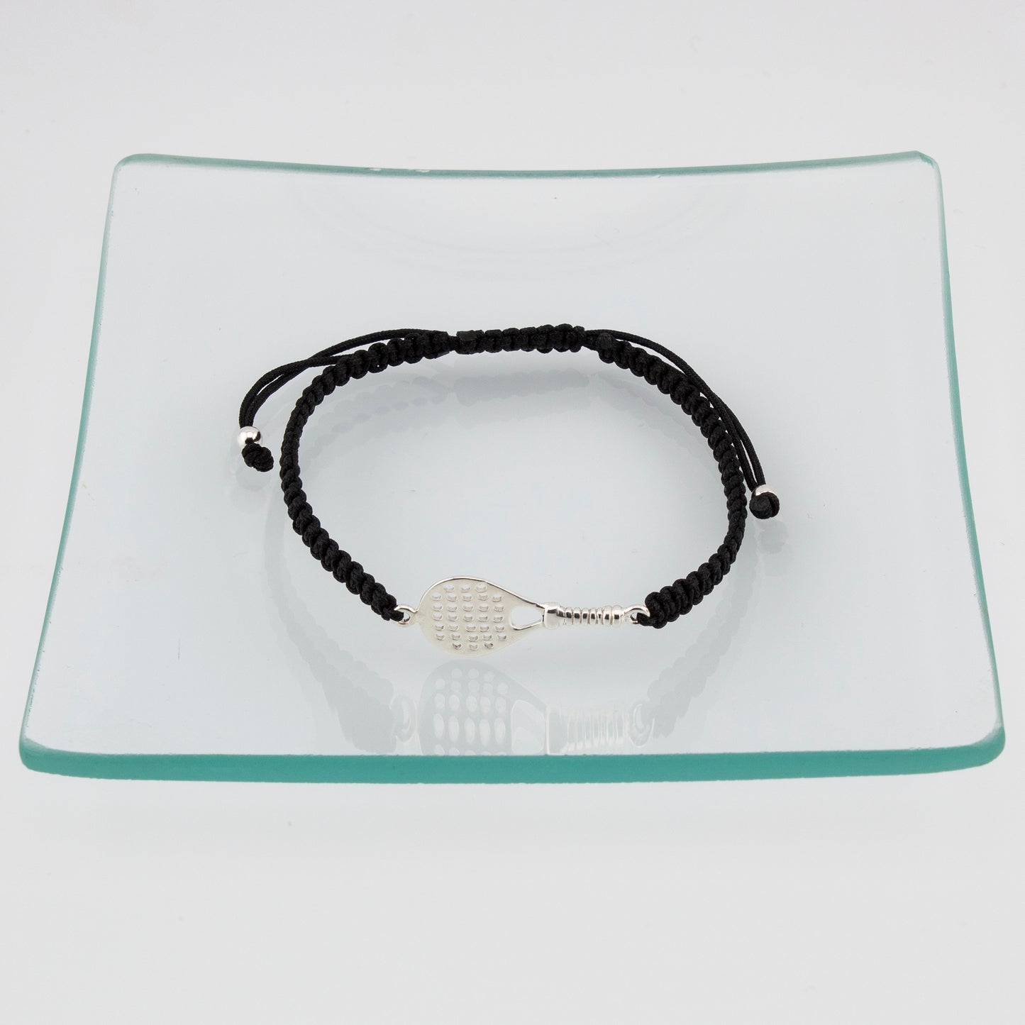 Pulsera Pádel en Macramé Negro. Plata de Ley S925 acabado Natural y pulida a mano. Cierre Lazo PS3315870N
