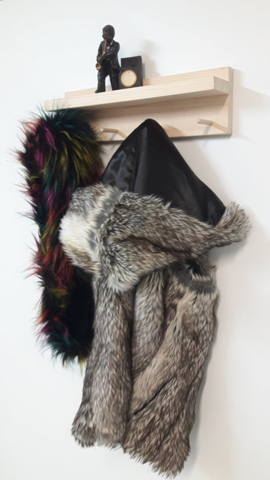 Perchero pared con estante Pino natural 40/100 x 11.5 x 9 cm de 4 a 9 colgadores. - Henor  Mobiliario