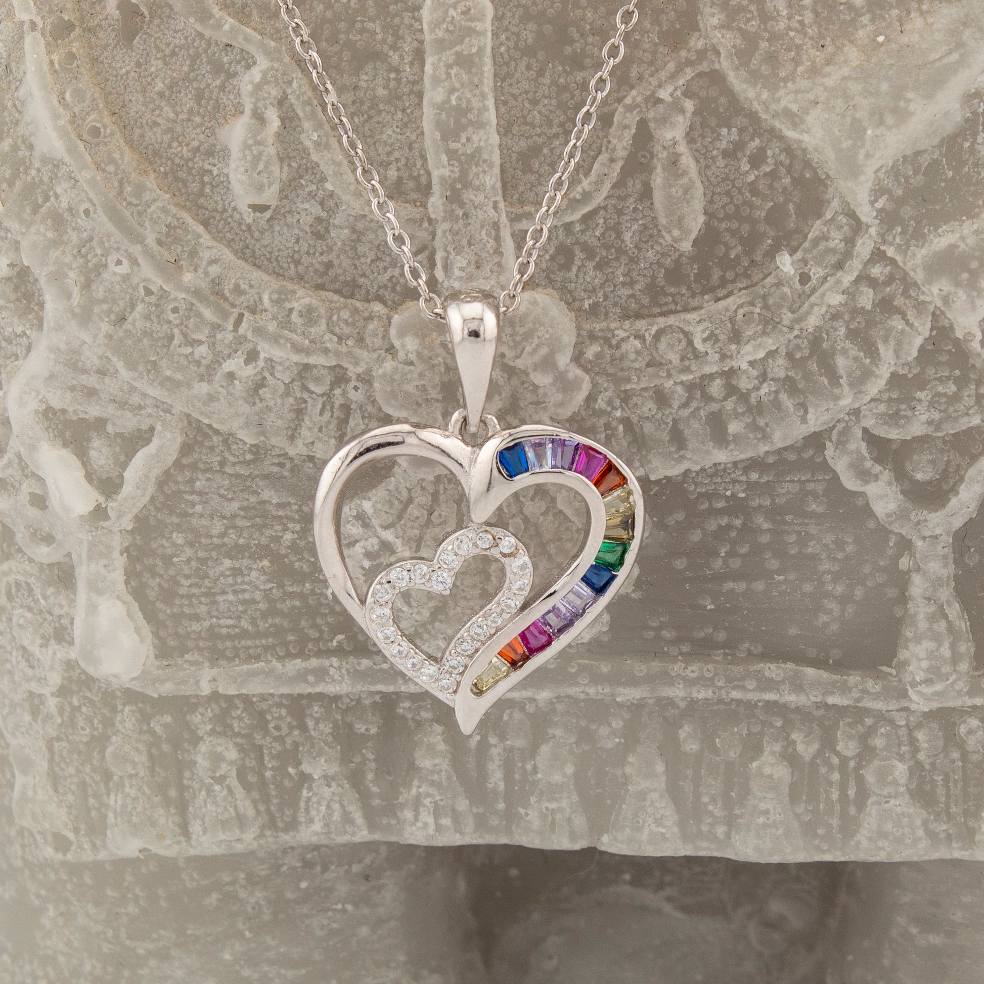 Collar con Colgante Doble Corazón. Zirconitas blanco y multicolor. cadena Forzatina Plata de Ley. baño Rodio. CL1316764R - Henor
