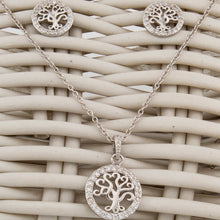 Cargar imagen en el visor de la galería, Conjunto Pendientes y Collar con Colgante Árbol de la Vida. Plata de Ley 925 acabado Rodio y Zirconitas. CP4315790R - Henor
