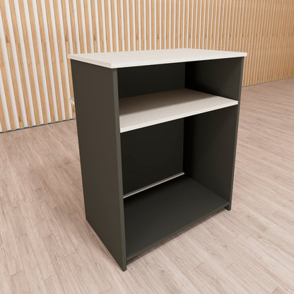 Ega Empfangstheke. 62-82 x 50/65 x 102 cm. Kundendienstmöbel für Büro, Geschäft, Klinik oder Salon. Weiß mit Steloak.