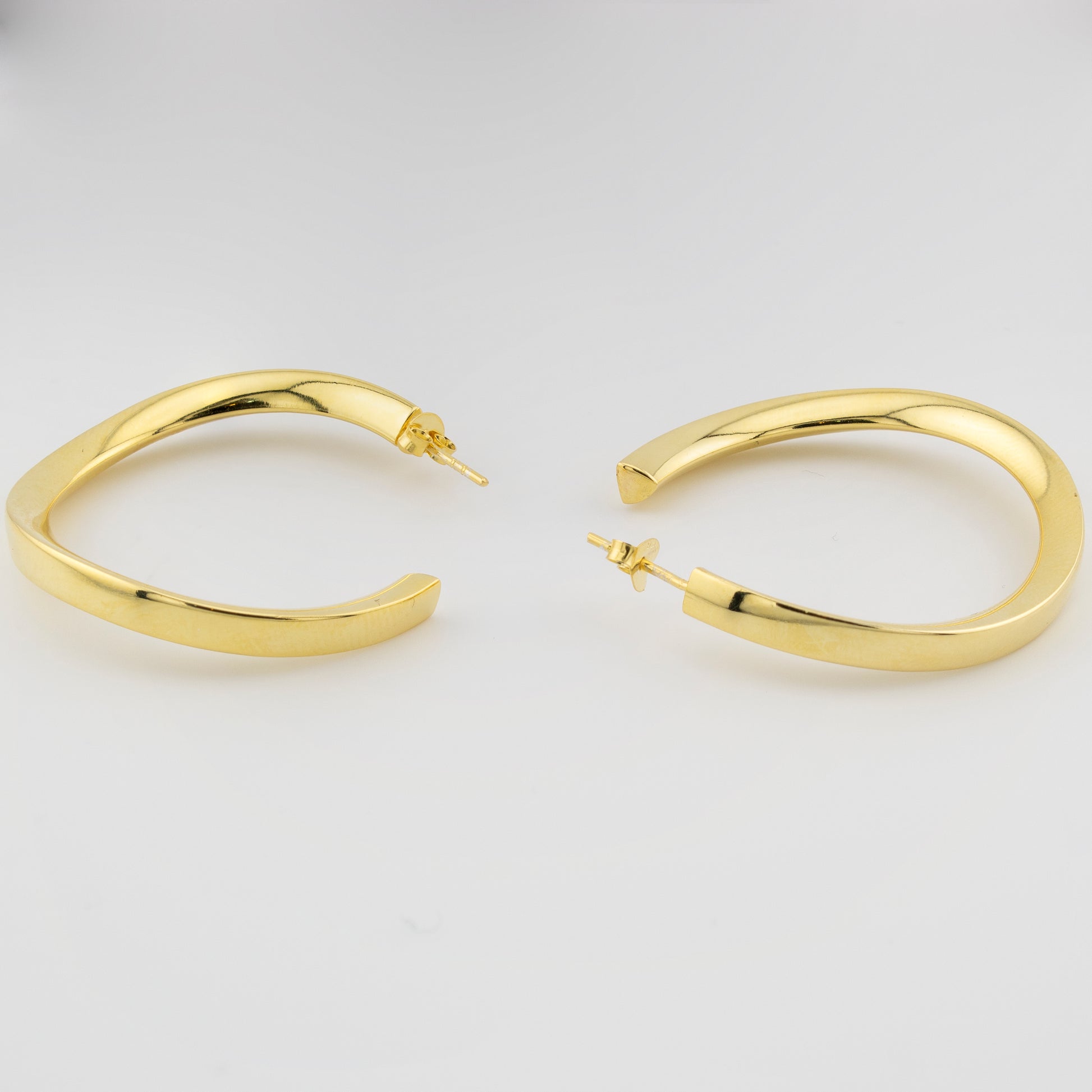 Pendientes Aro - Criolla en cuadrado 4mm en Plata de Ley S925 con baño Oro 18K PD2316826O - Henor