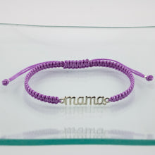 Lade das Bild in den Galerie-Viewer, Pulsera Mama en Macramé Morado. Plata de Ley S925 acabado Natural y pulida a mano. PS3313670M
