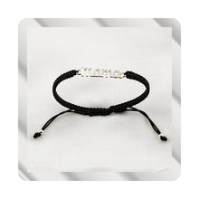 Carica l&#39;immagine nel visualizzatore di Gallery, Pulsera Mama en Macramé Negro. Plata de Ley S925 acabado Natural y pulida a mano. PS3313670N
