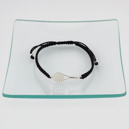 Paddelarmband aus schwarzem Makramee. S925-Sterlingsilber. Natürliches Finish und handpoliert. Schlaufenverschluss PS3315870N