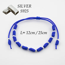 Carica l&#39;immagine nel visualizzatore di Gallery, Pulsera Bolas en Macramé Azul. Plata de Ley S925 acabado Natural y pulida a mano. PS3316322Z
