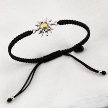 Cargar imagen en el visor de la galería, Pulsera Talismán en Macramé Negro. Plata de Ley S925 acabado Natural Y baño en Oro 18K. pulida a mano. PS3316405N
