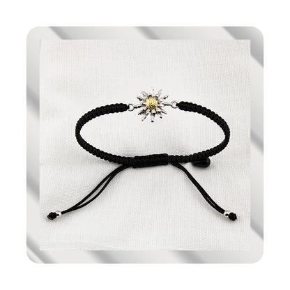 Talisman-Armband aus schwarzem Makramee. S925-Sterlingsilber, natürliches Finish und 18-karätige Vergoldung. handpoliert. PS3316405N