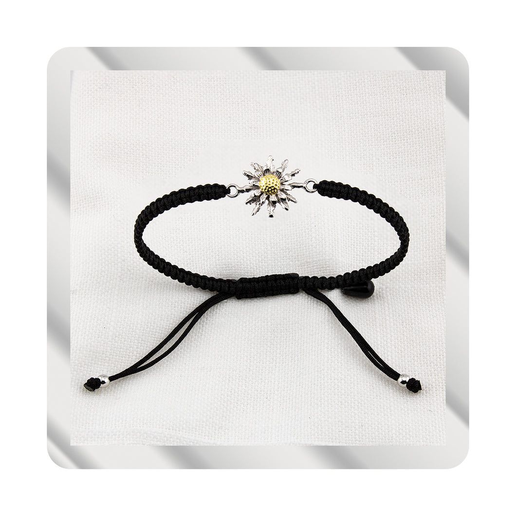 Pulsera Talismán en Macramé Negro. Plata de Ley S925 acabado Natural Y baño en Oro 18K. pulida a mano. PS3316405N