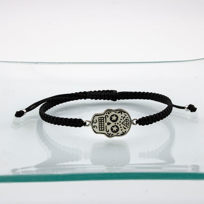 Bracciale Teschio in macramè nero e argento sterling S925 invecchiato. Lucidato a mano. PS3316459N