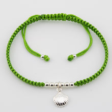 Cargar imagen en el visor de la galería, Pulsera Concha en Macramé Verde. Plata de Ley S925 acabado Natural y pulida a mano. PS3316605V
