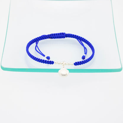 Muschelarmband aus blauem Makramee. S925-Sterlingsilber. Natürliches Finish und handpoliert. PS3316605Z