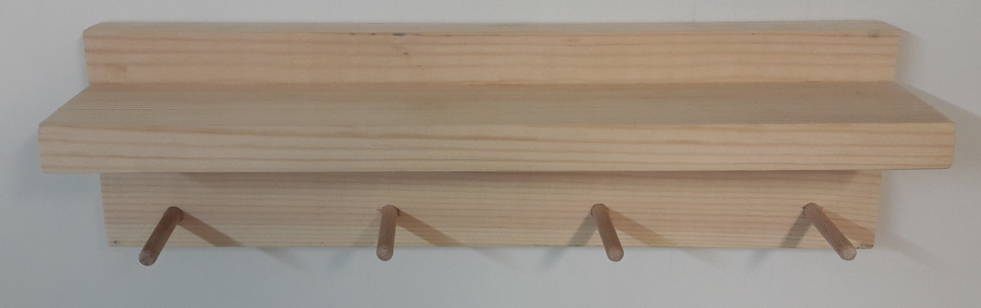 Perchero pared con estante Pino natural 40/100 x 11.5 x 9 cm de 4 a 9 colgadores. - Henor  Mobiliario